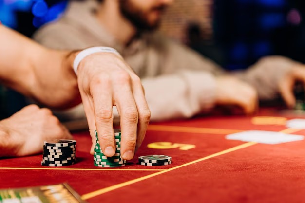 7277 লাইভ ক্যাসিনো স্টুডিও Teen Patti এবং Andar Bahar টেবিল সহ